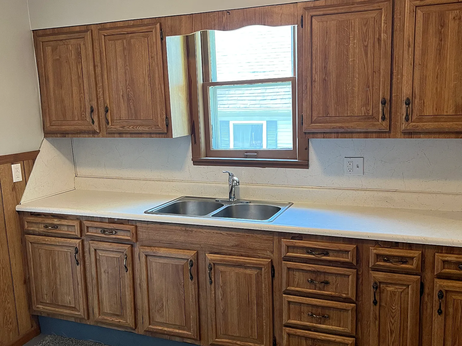715 N Dean St — Photo 3