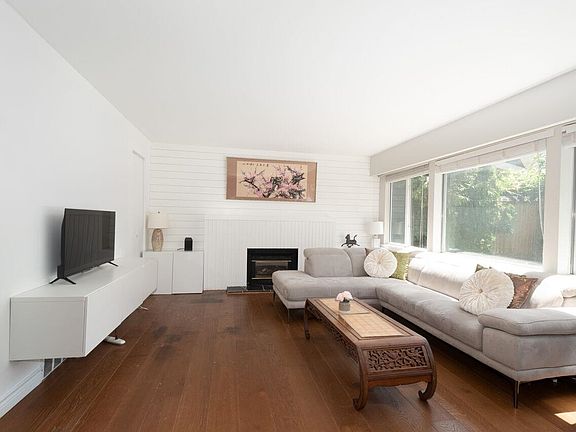 5th image of 3411 Wardmore Pl