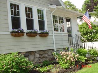 112 Pleasant St, Manchester, MA 01944