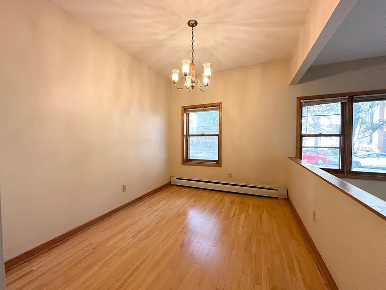Emerson Manor Flats — Photo 9