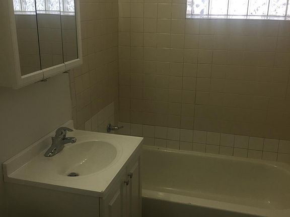 2nd image of 6832 W Wrightwood Ave