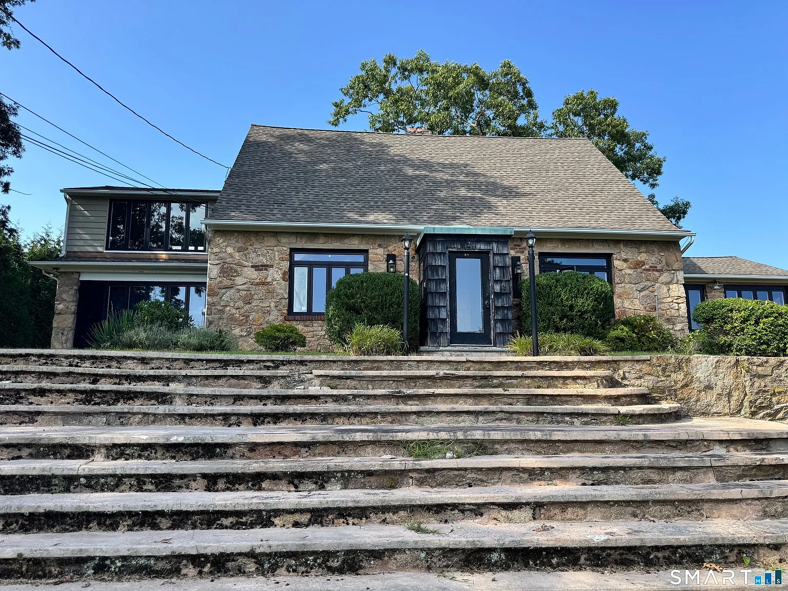 4 bed, 3.0 bath, 3204 sqft, $4,500 — Photo 1