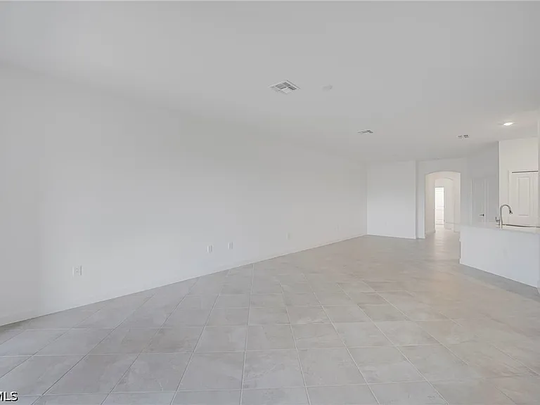 20601 Hazelnut Ct — Photo 7