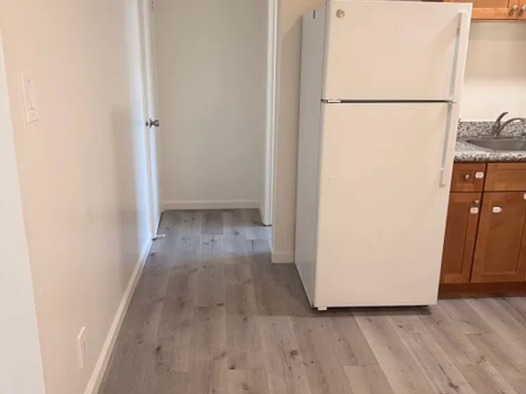 Dixon Townhouse — Photo 6
