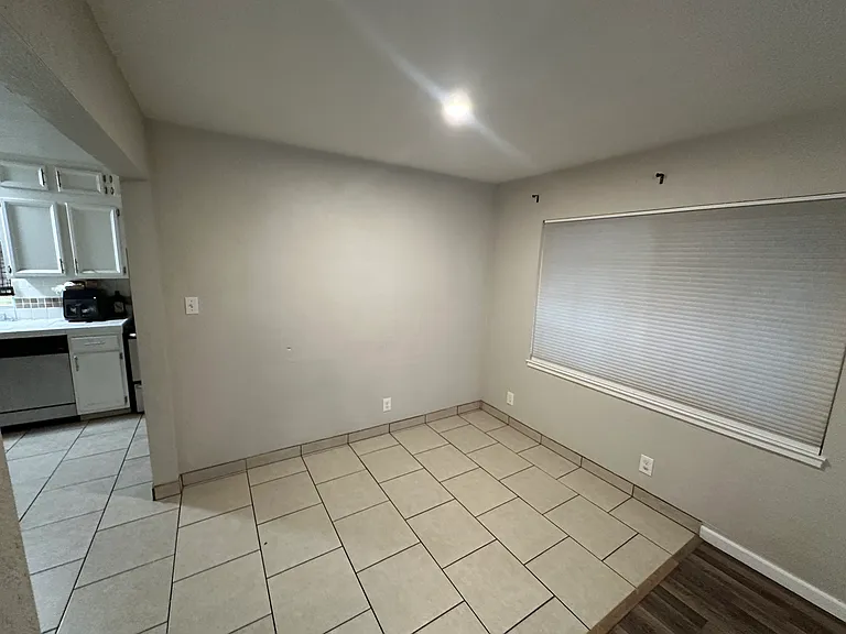 1314 W Weldon Ave #A — Photo 17
