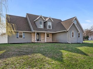 1509 Alamosa Trl, Green Bay, WI 54313