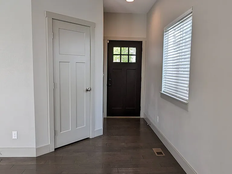 913 Columbine Ave — Photo 13