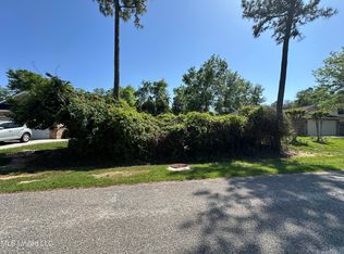 Poni Pl, Diamondhead, MS 39525