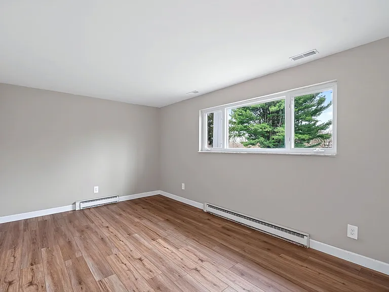 543 W Krepps Rd — Photo 28