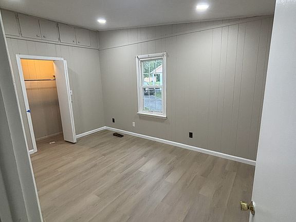 4th image of 171 Dry Valley Rd