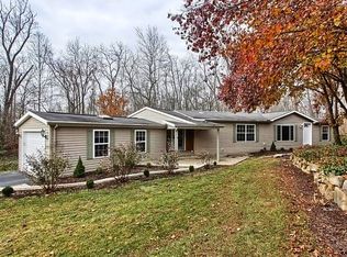 232 Runaway Rd, Abbottstown, PA 17301