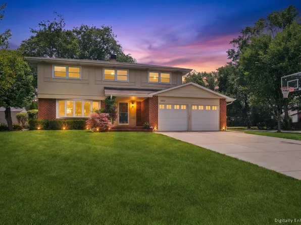 1201 E Barberry Ln, Mount Prospect, IL 60056