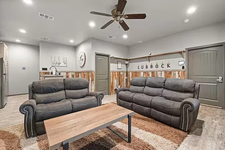 3 Jesse James Dr #B — Photo 3