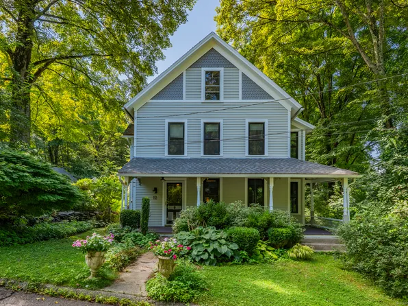 12 Spring Street, Woodbury, CT 06798