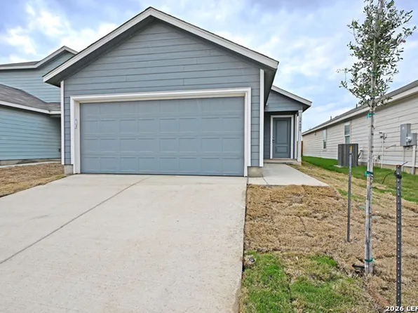 14609 Mudstone Pl, Elmendorf, TX