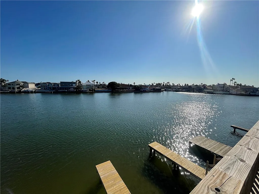 3 bed, 2.5 bath, 5745 sqft, $2,800 — Photo 4