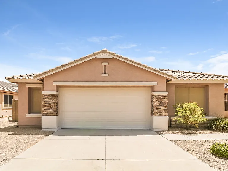 15233 W Banff Ln — Photo 1