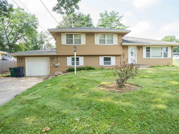 3304 Hillsdale Dr, Urbandale, IA 50322