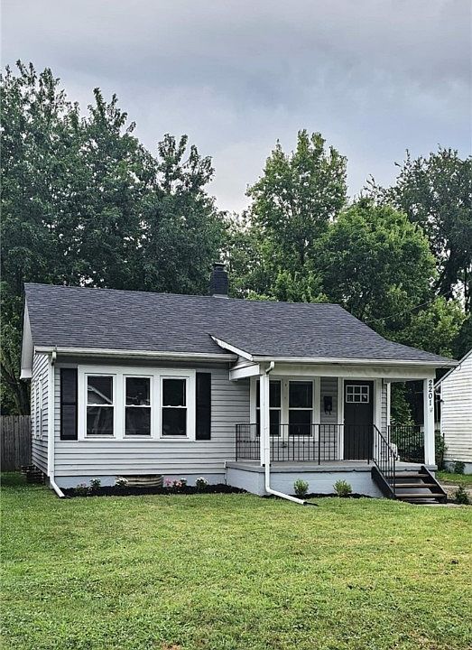 1st image of 2201 Fernwood St