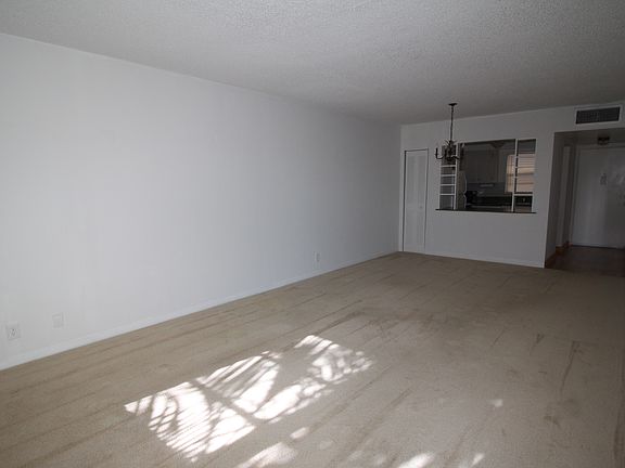4th image of 6501 Winfield Blvd #A-39