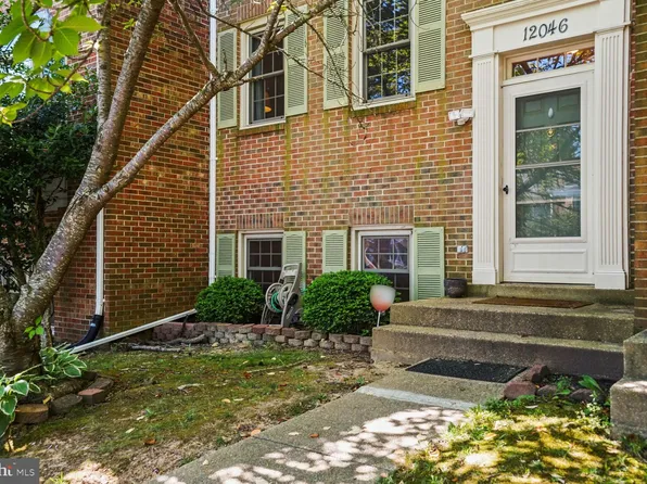 12046 Stallion Ct, Woodbridge, VA 22192