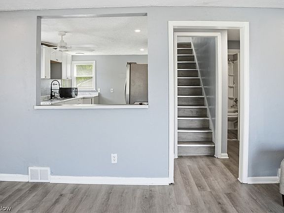 4th image of 1313 Humbolt Ave