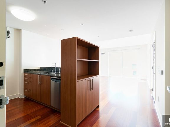 5th image of 50 Lansing St Unit 404