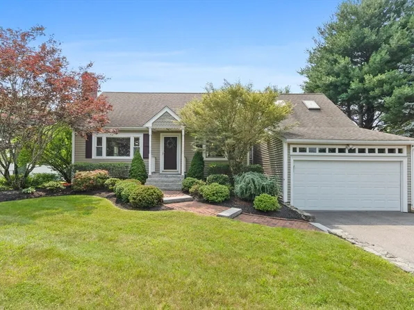 27 Pleasant St, Millis, MA 02054