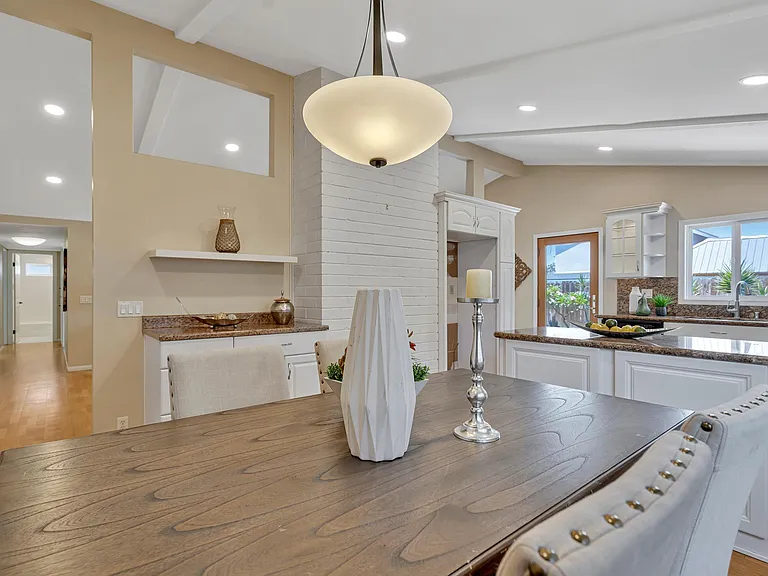 9131 Warfield Dr — Photo 35