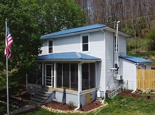 7083 Abbs Valley Rd, Bluefield, VA 24605