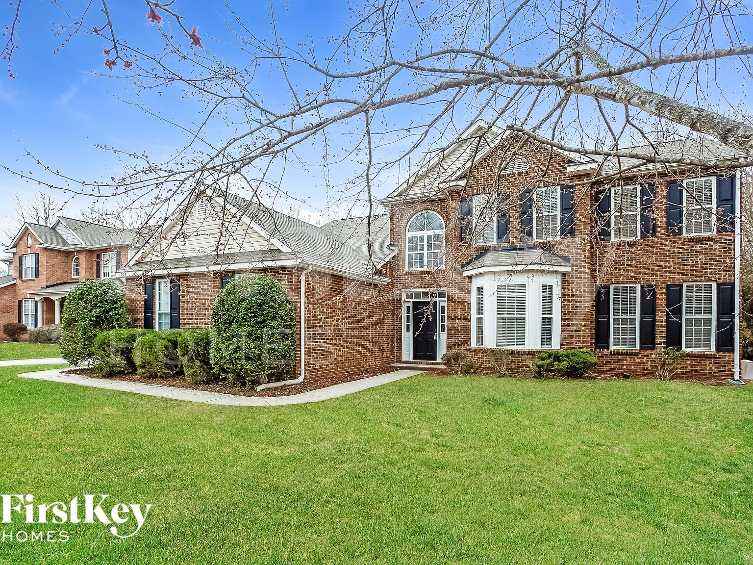 6 bed, 3.5 bath, 3309 sqft, $3,155 — Photo 2