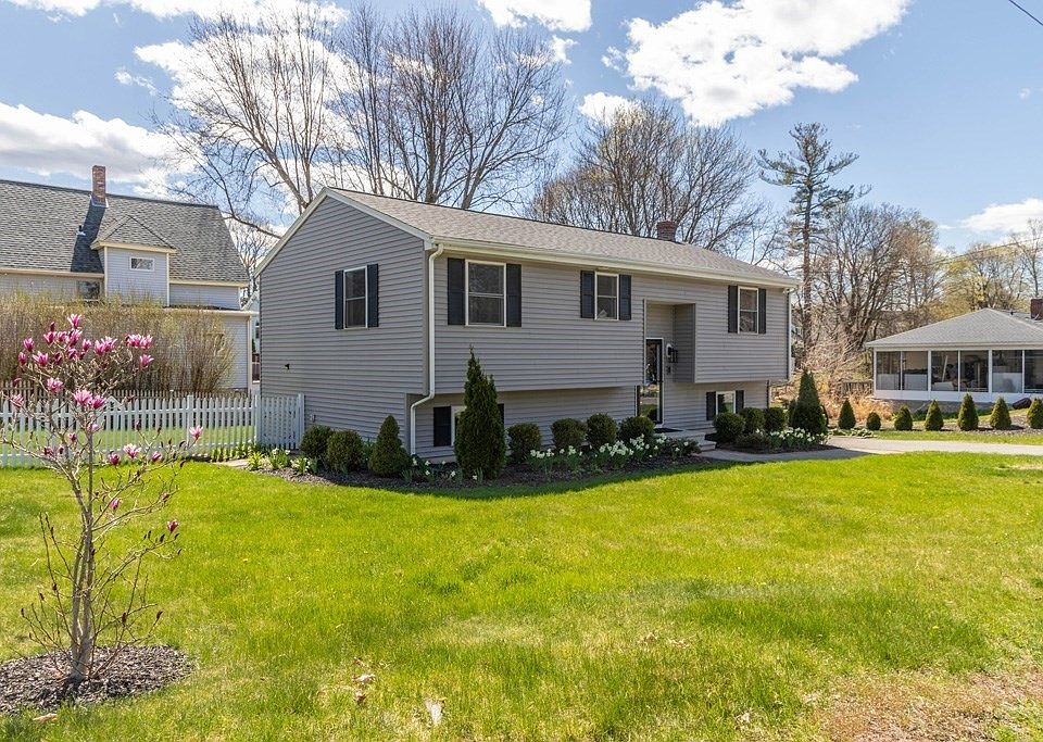 8 Willow St, Leominster, MA 01453 Zillow