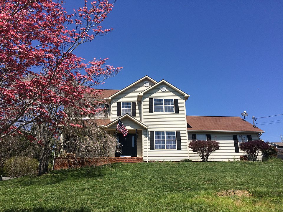 1st image of 4428 Bucknell Dr