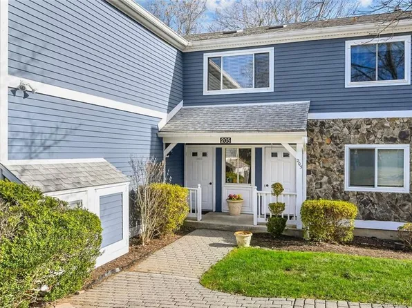 205 Windgate Circle #C, Monroe, CT 06468