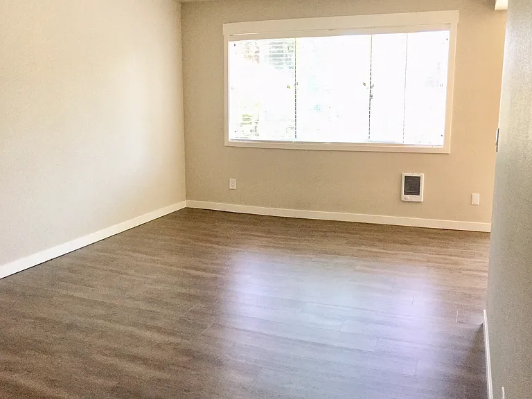 2173 NE Wasco St #2 — Photo 1