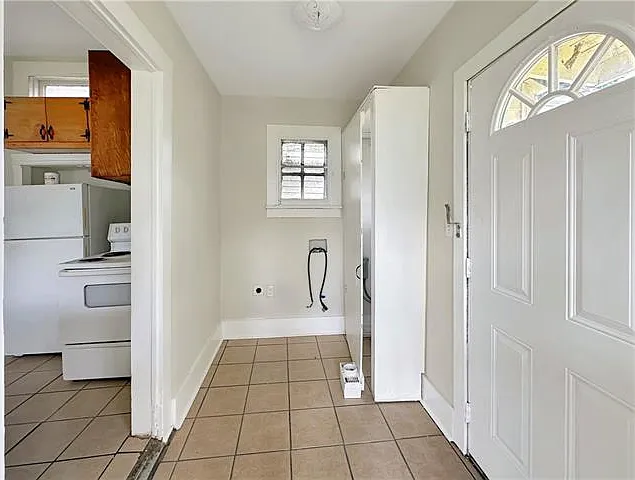 2515 Acacia St — Photo 12
