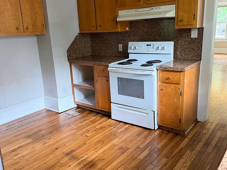 918 Oakland Ave — Photo 6