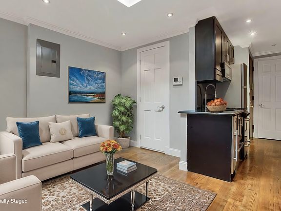 3rd image of 232 W 14th St APT 5A