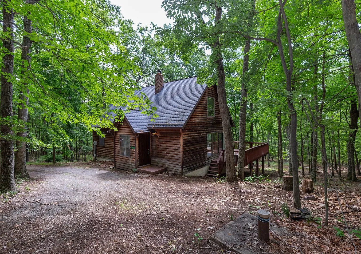 2 Bed, 2 Bath, Single Family Home in Berkeley Springs, WV — Photo 3