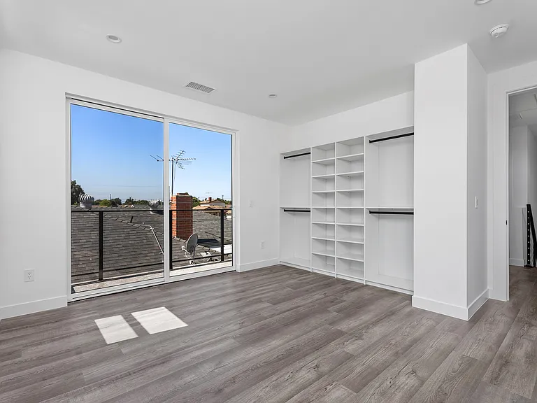 1325 W Ash Ave #B — Photo 14
