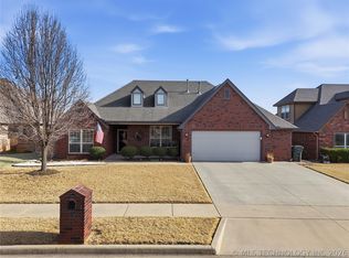 12202 E 70th St N, Owasso, OK 74055