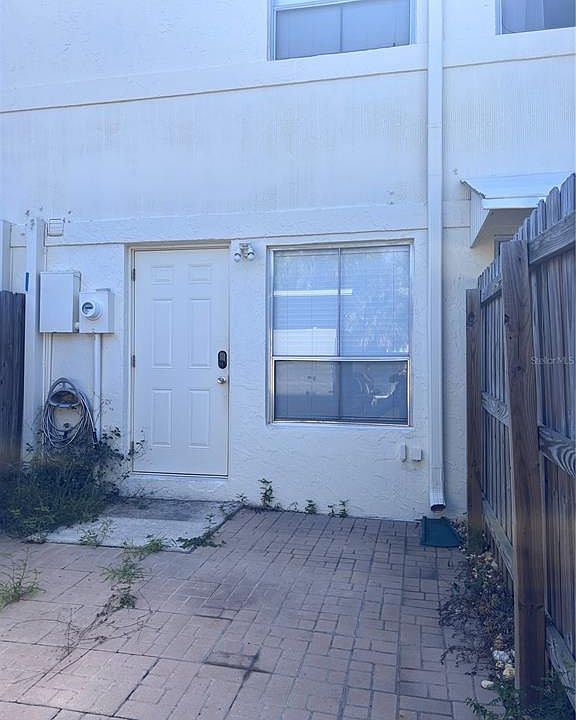 1st image of 4515 LA CAPRI COURT