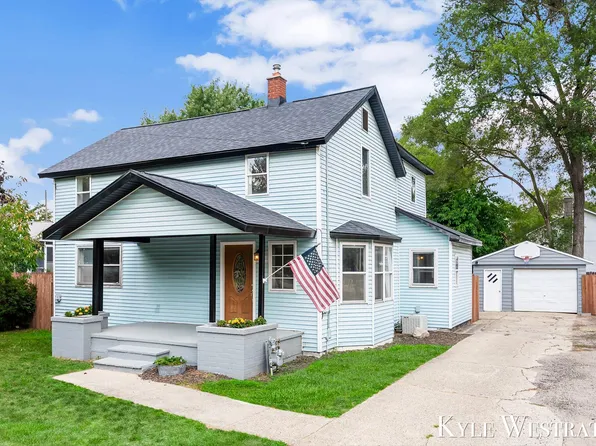 1033 Dahlia Ave, Wayland, MI 49348