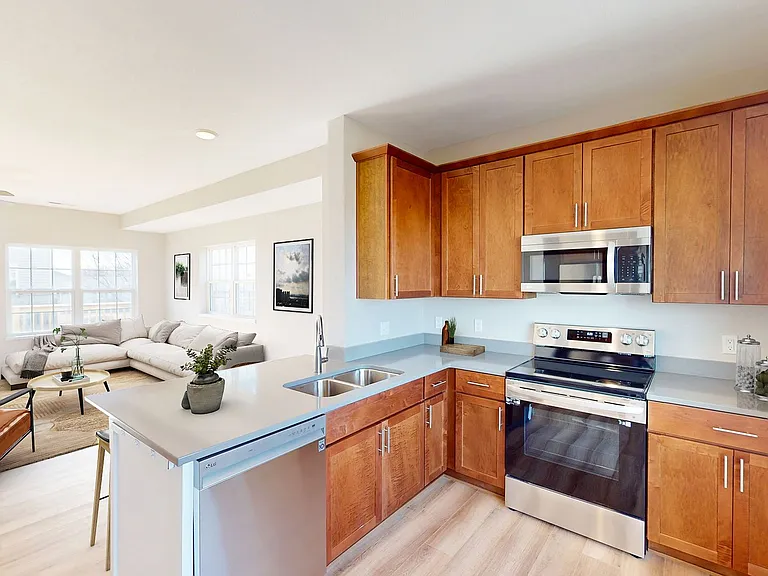 1305 S G Ave #27 — Photo 1
