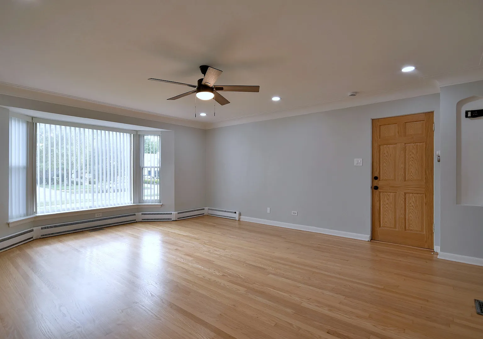 4 bed, 1750 sqft, $3,750 — Photo 3