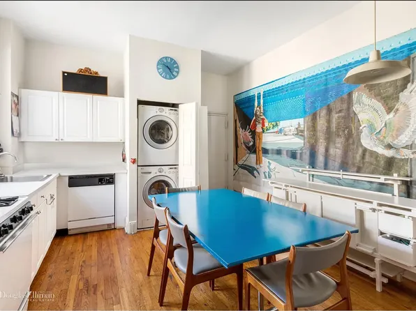 383 Saint John's Place image 1 of 5