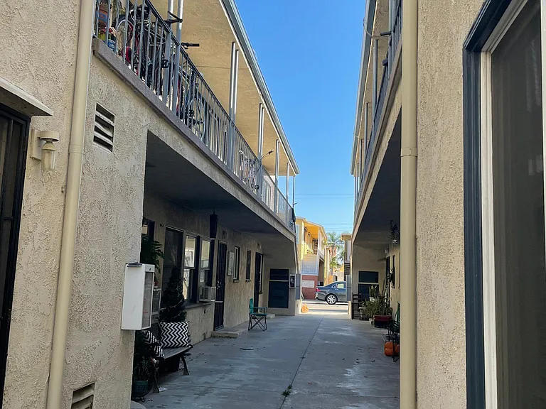 55 Ximeno Ave #E — Photo 2