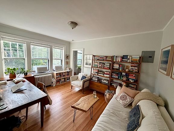 3rd image of 22 Concord Ave APT 10