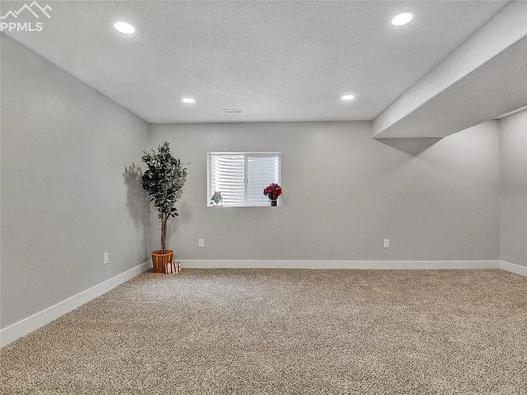 7154 Grand Prairie Dr — Photo 22