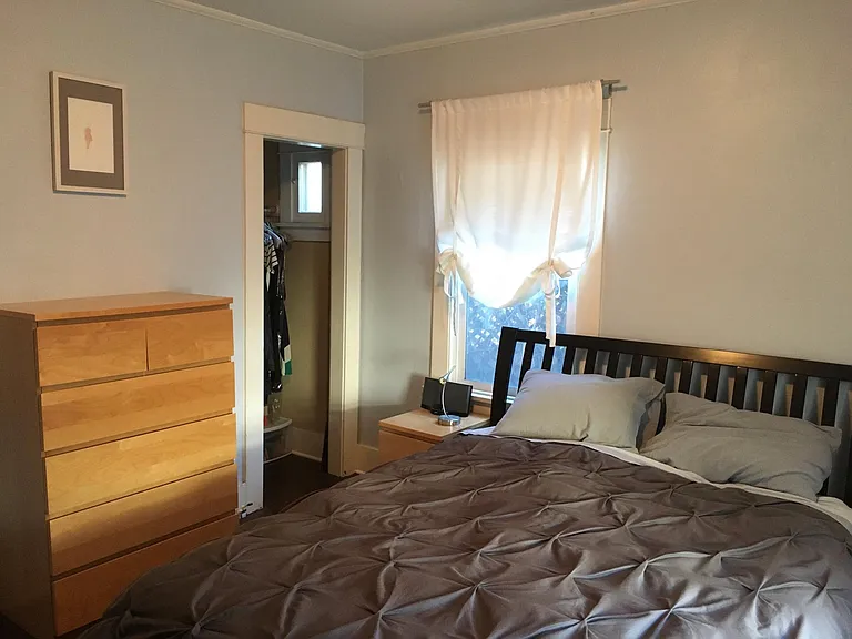 532 N Newport Ave — Photo 7